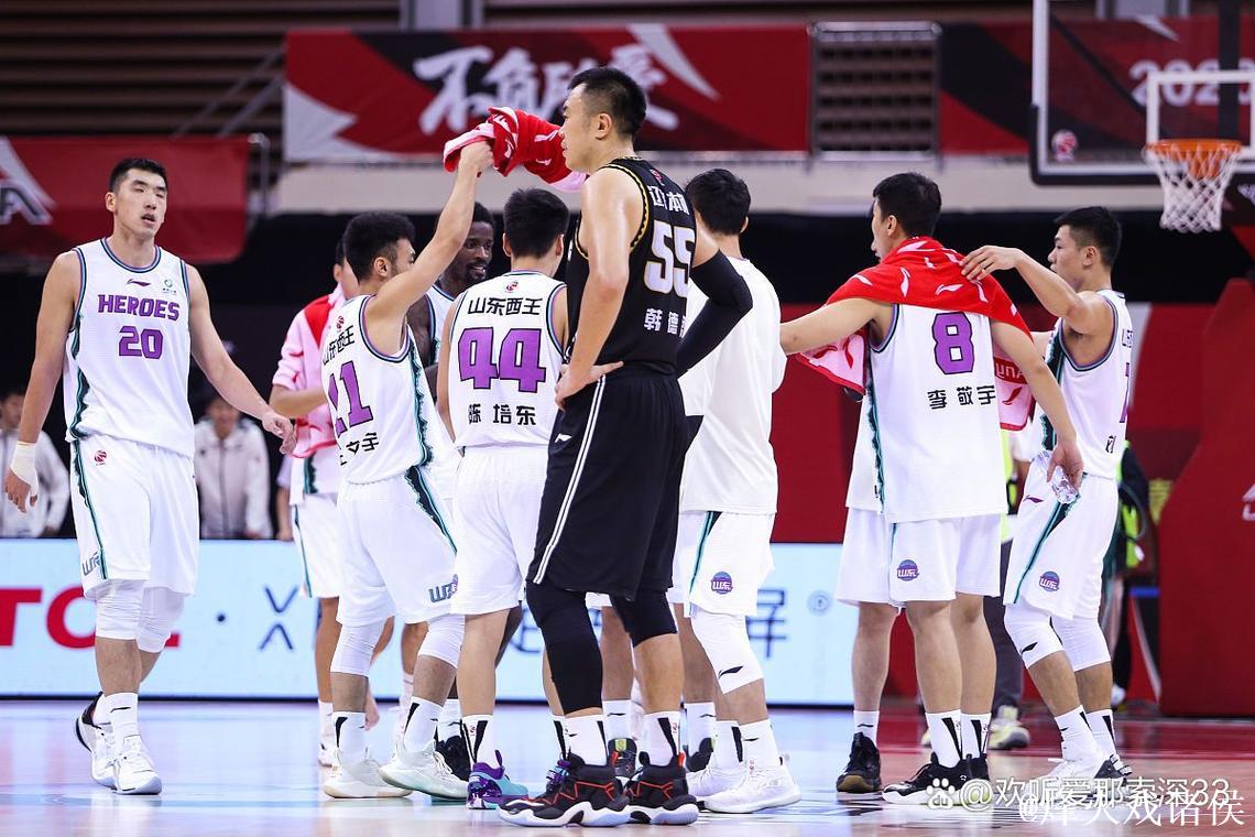 北京首钢全力出击！终结辽宁男篮2连胜，周琦爆发，CCTV5直播