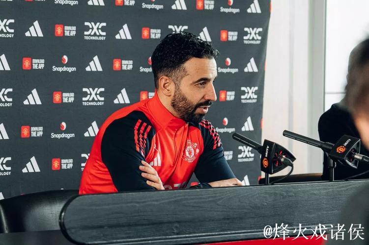 阿莫林或再强留曼联新帝星！直言青训吹捧过高，给过机会但不中用