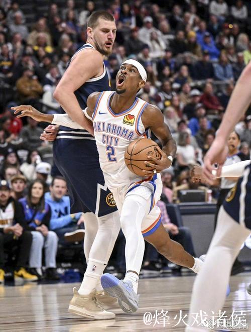 约基奇三双助掘金击败独行侠，76人终结5连败低迷